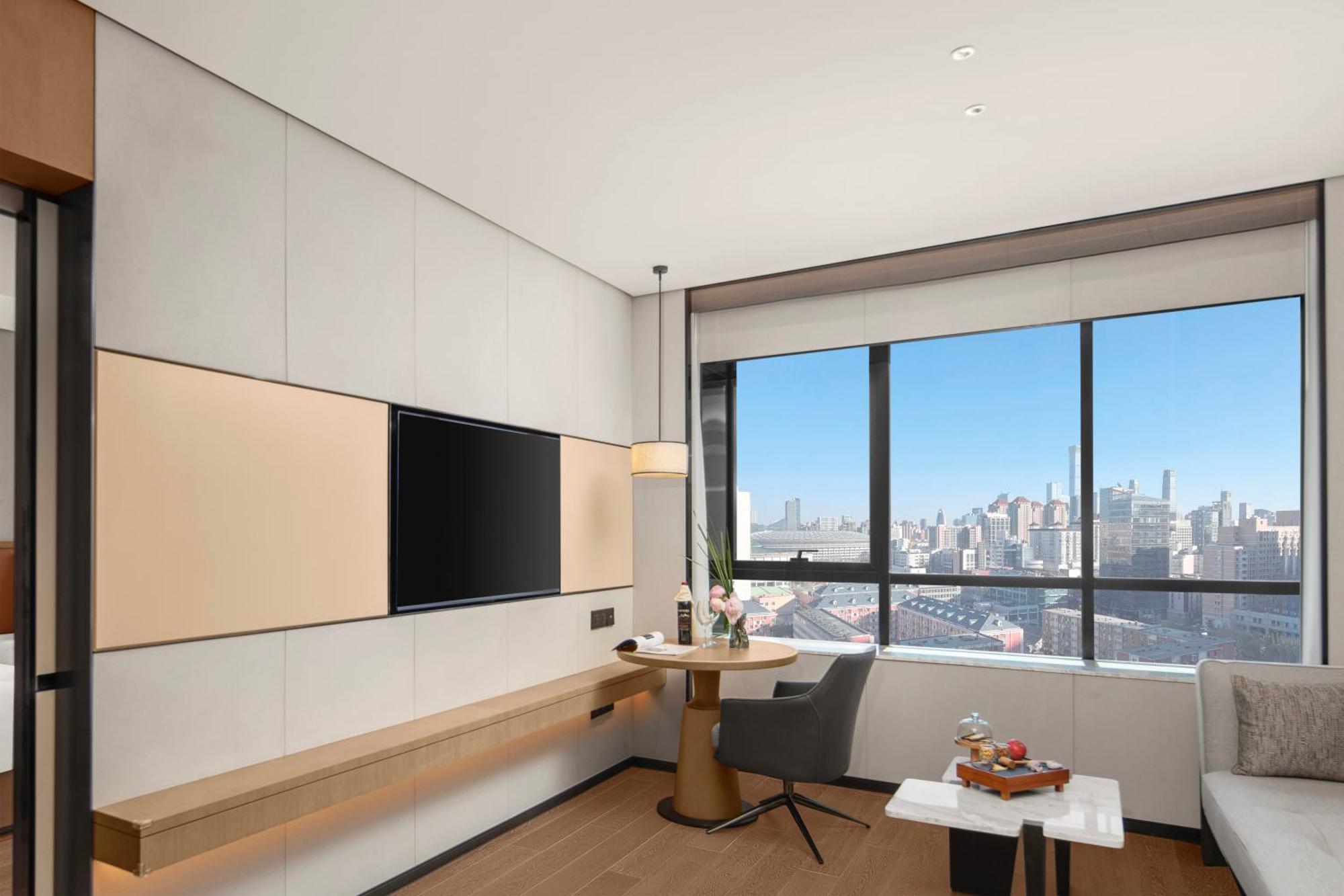 Hotel Swissotel Hong Kong Macau Center 5*