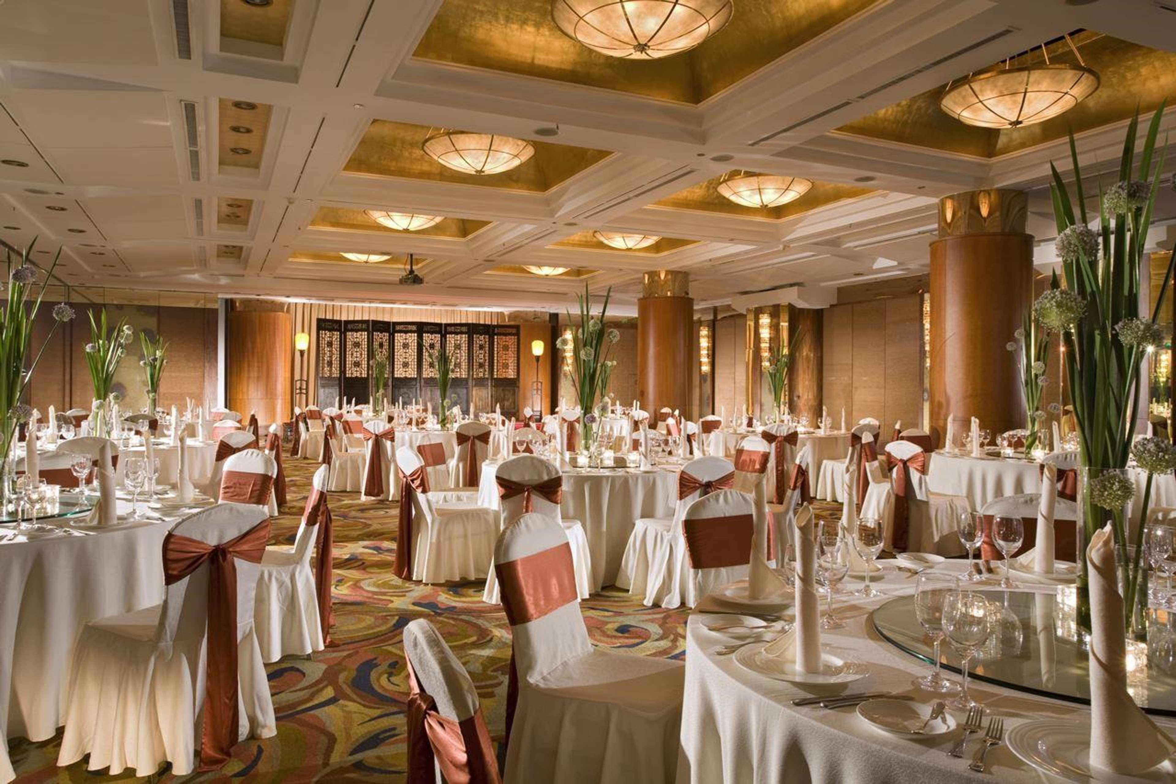 Swissotel Hong Kong Macau Center Hotel